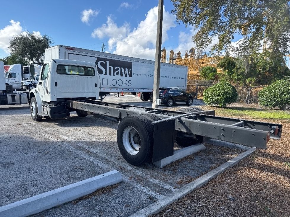 Cab and Chassis Truck-Light and Medium Duty Trucks-Freightliner-2019-M2-Pompano Beach-FL-319,321\n\t\tmiles-$ 20,500 - Image 6