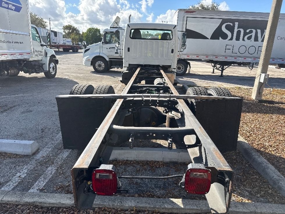 Cab and Chassis Truck-Light and Medium Duty Trucks-Freightliner-2019-M2-Pompano Beach-FL-319,321\n\t\tmiles-$ 20,500 - Image 9