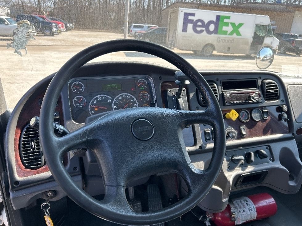 Cab and Chassis Truck-Light and Medium Duty Trucks-Freightliner-2019-M2-Poplar Bluff-MO-171,221\n\t\tmiles-$ 38,250 - Image 13