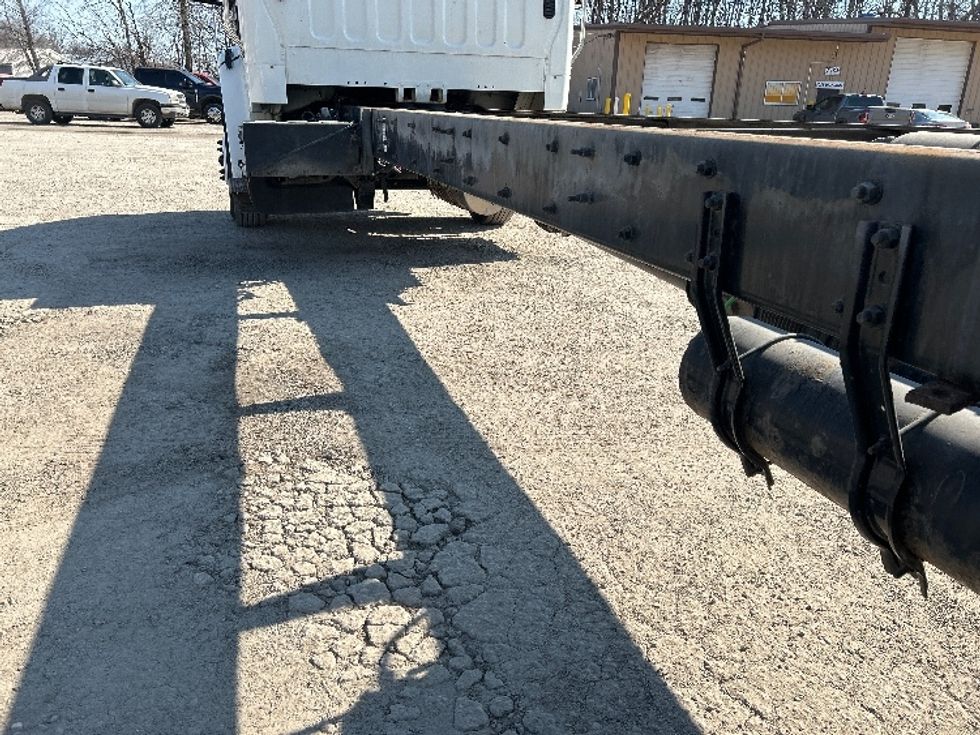 Cab and Chassis Truck-Light and Medium Duty Trucks-Freightliner-2019-M2-Poplar Bluff-MO-171,221\n\t\tmiles-$ 38,250 - Image 5