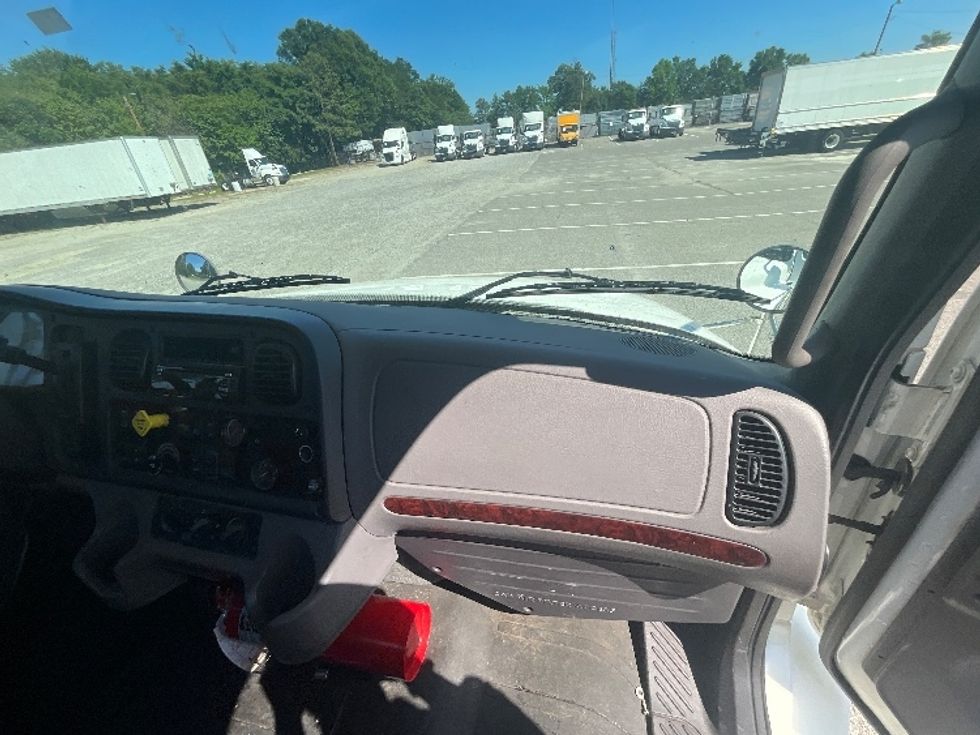 Cab and Chassis Truck-Light and Medium Duty Trucks-Freightliner-2019-M2-Prince George-VA-181,505\n\t\tmiles-$ 39,250 - Image 16