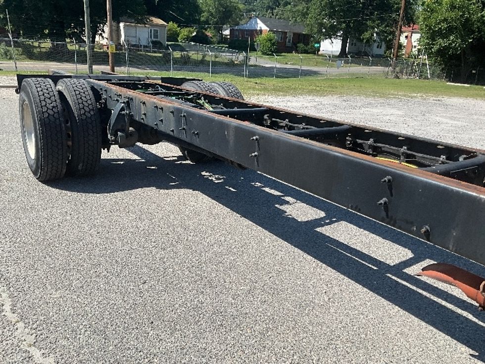 Cab and Chassis Truck-Light and Medium Duty Trucks-Freightliner-2019-M2-Prince George-VA-181,505\n\t\tmiles-$ 39,250 - Image 9