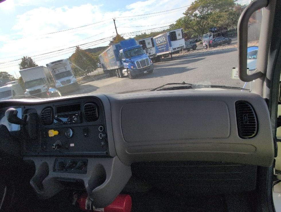 Cab and Chassis Truck-Light and Medium Duty Trucks-Freightliner-2019-M2-West Babylon-NY-81,965\n\t\tmiles-$ 51,000 - Image 17