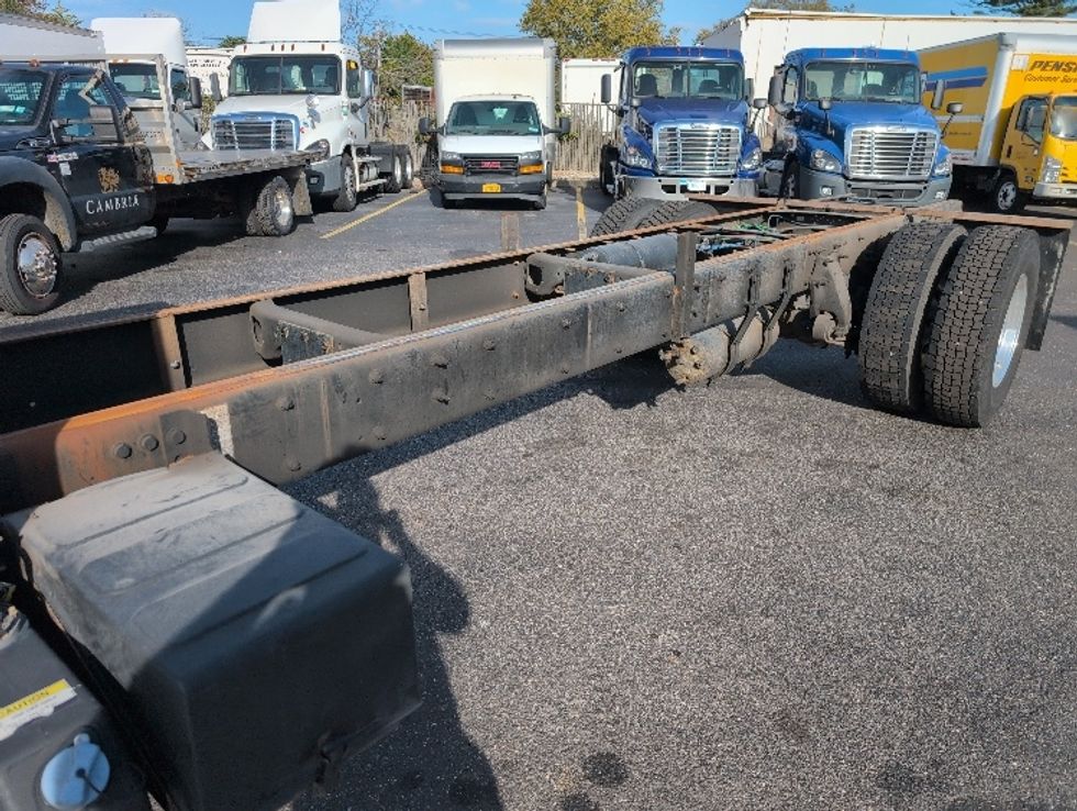 Cab and Chassis Truck-Light and Medium Duty Trucks-Freightliner-2019-M2-West Babylon-NY-81,965\n\t\tmiles-$ 51,000 - Image 5