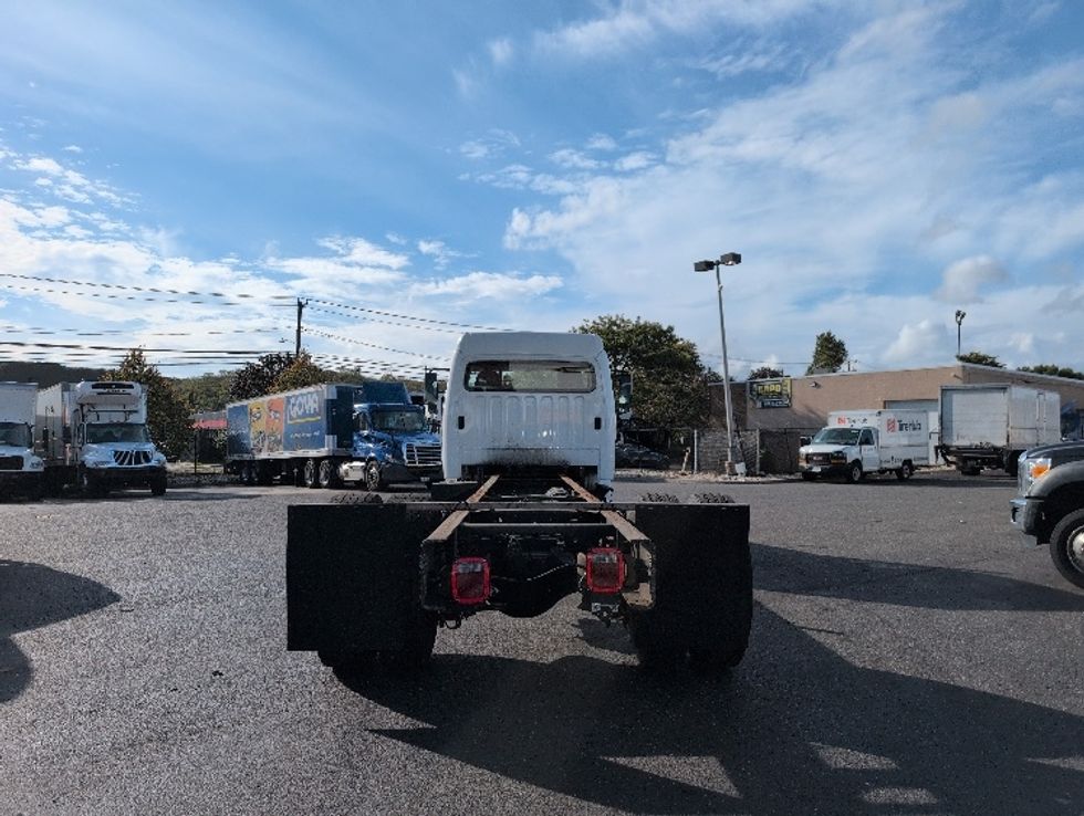 Cab and Chassis Truck-Light and Medium Duty Trucks-Freightliner-2019-M2-West Babylon-NY-81,965\n\t\tmiles-$ 51,000 - Image 7