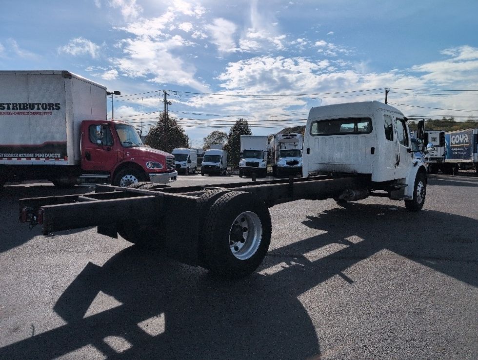 Cab and Chassis Truck-Light and Medium Duty Trucks-Freightliner-2019-M2-West Babylon-NY-81,965\n\t\tmiles-$ 51,000 - Image 9