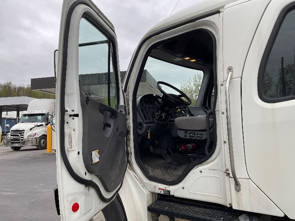 Cab and Chassis Truck-Light and Medium Duty Trucks-Freightliner-2019-M2-Whitesboro-NY-421,880\n\t\tmiles-$ 23,000 - Image 16