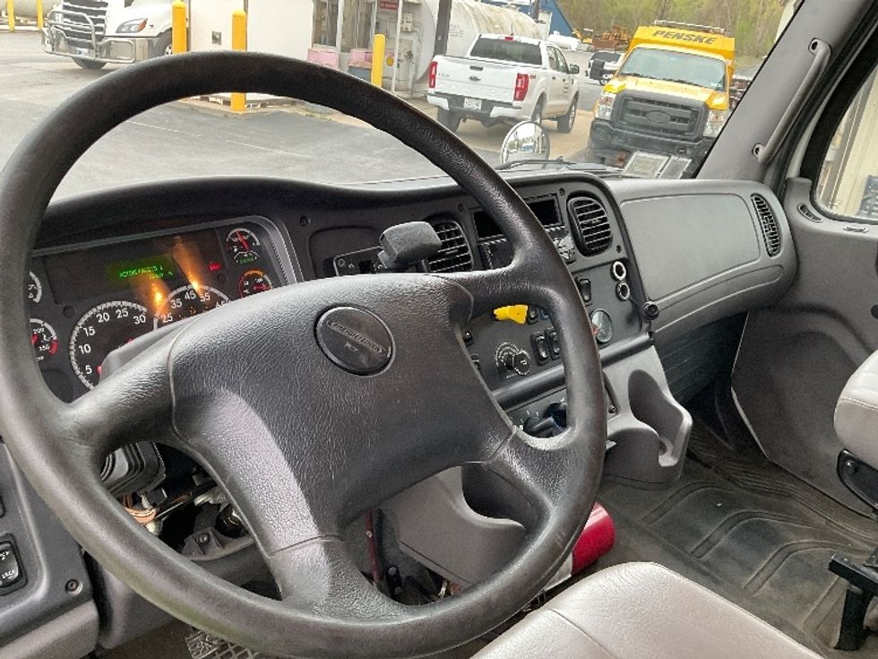 Cab and Chassis Truck-Light and Medium Duty Trucks-Freightliner-2019-M2-Whitesboro-NY-421,880\n\t\tmiles-$ 23,000 - Image 17