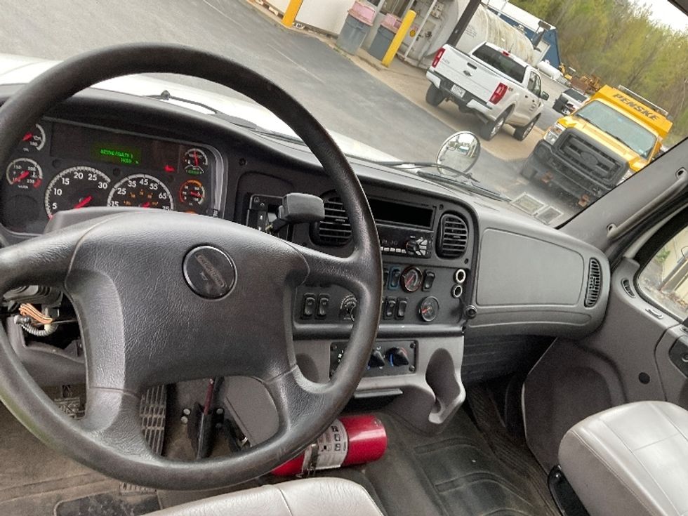 Cab and Chassis Truck-Light and Medium Duty Trucks-Freightliner-2019-M2-Whitesboro-NY-421,880\n\t\tmiles-$ 23,000 - Image 18