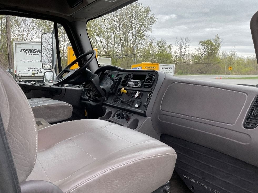 Cab and Chassis Truck-Light and Medium Duty Trucks-Freightliner-2019-M2-Whitesboro-NY-421,880\n\t\tmiles-$ 23,000 - Image 22