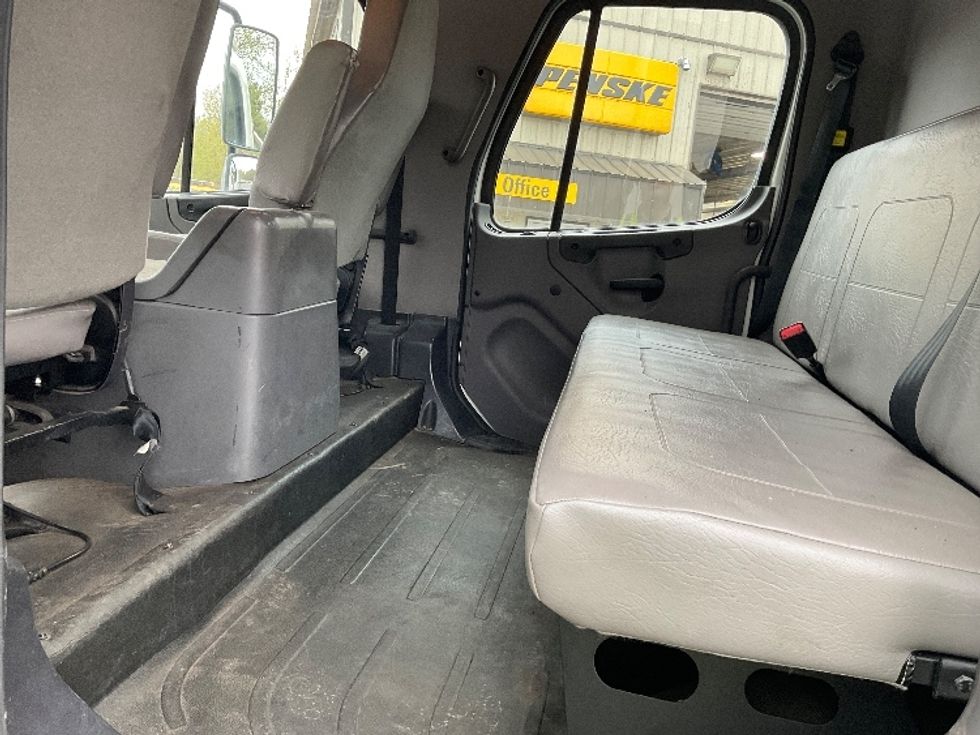 Cab and Chassis Truck-Light and Medium Duty Trucks-Freightliner-2019-M2-Whitesboro-NY-421,880\n\t\tmiles-$ 23,000 - Image 26