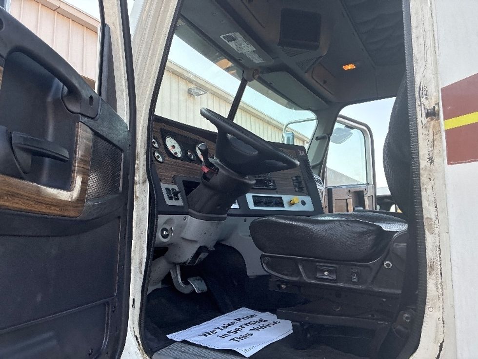 Cab and Chassis Truck-Light and Medium Duty Trucks-Freightliner-2020-CORONADO-Richland-MS-405,401\n\t\tmiles-$ 86,500 - Image 12