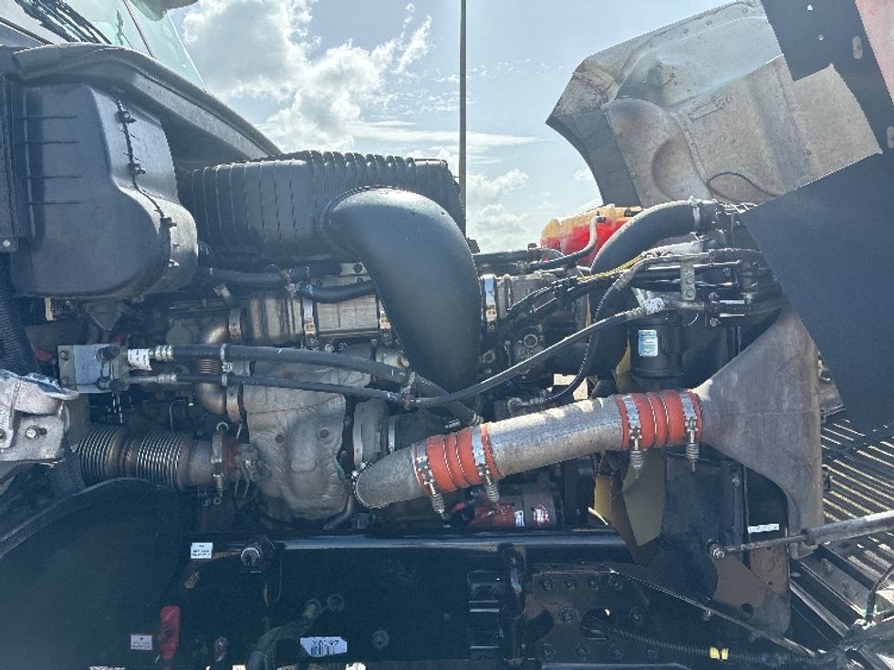 Cab and Chassis Truck-Light and Medium Duty Trucks-Freightliner-2020-CORONADO-Richland-MS-405,401\n\t\tmiles-$ 86,500 - Image 20