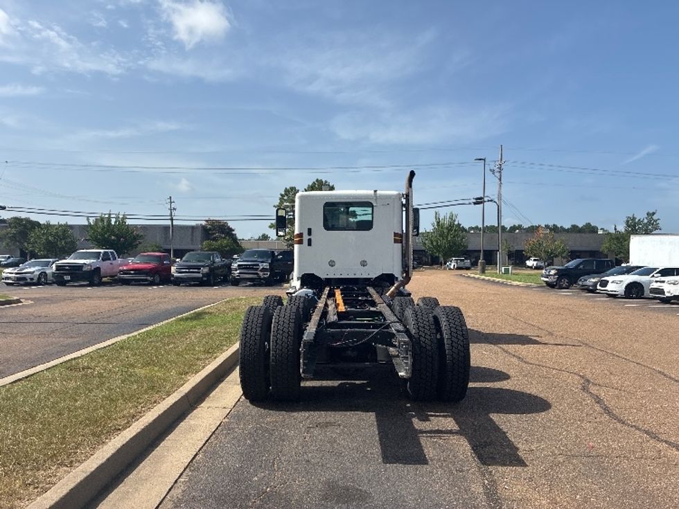 Cab and Chassis Truck-Light and Medium Duty Trucks-Freightliner-2020-CORONADO-Richland-MS-405,401\n\t\tmiles-$ 86,500 - Image 7