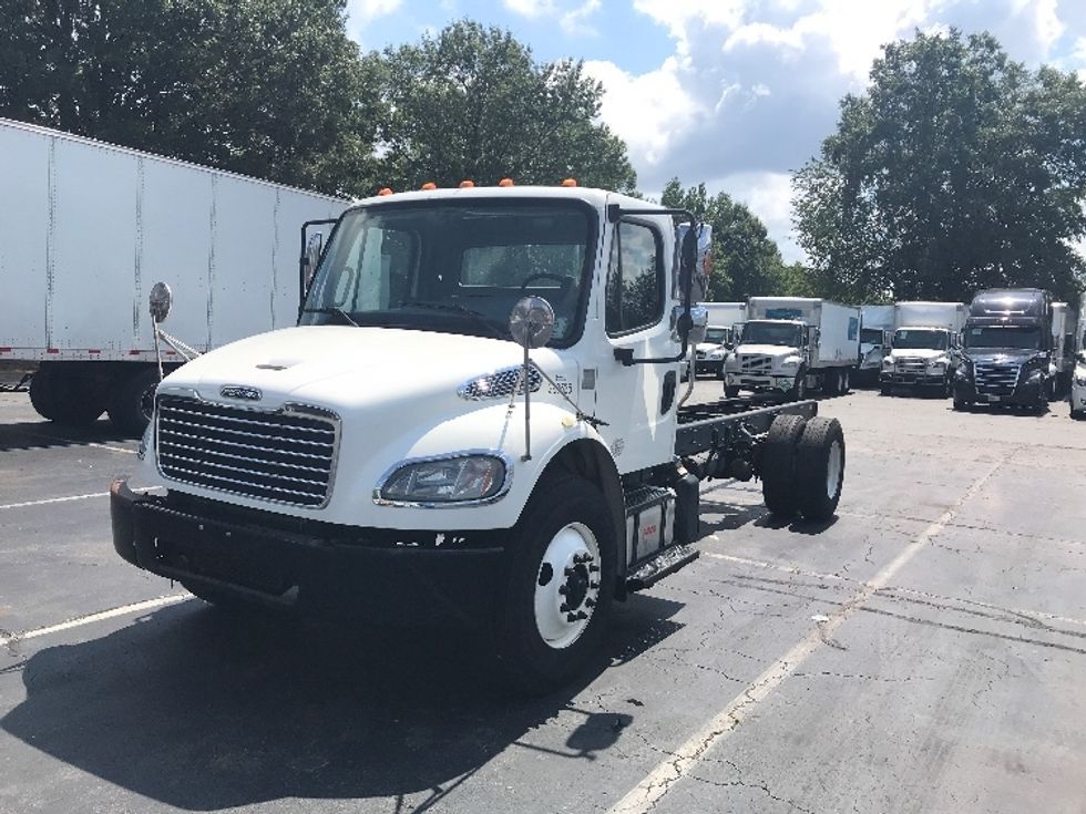 Cab and Chassis Truck-Light and Medium Duty Trucks-Freightliner-2020-M2-Charlotte-NC-296,340\n\t\tmiles-$ 23,750 - Image 3