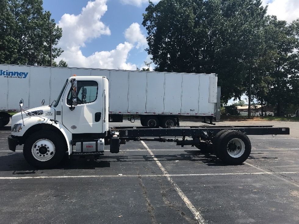 Cab and Chassis Truck-Light and Medium Duty Trucks-Freightliner-2020-M2-Charlotte-NC-296,340\n\t\tmiles-$ 23,750 - Image 4