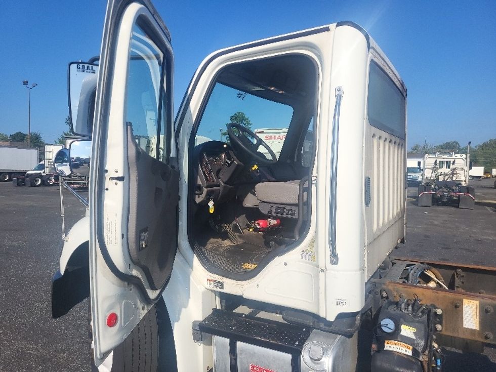 Cab and Chassis Truck-Light and Medium Duty Trucks-Freightliner-2020-M2-Charlotte-NC-304,830\n\t\tmiles-$ 23,750 - Image 12