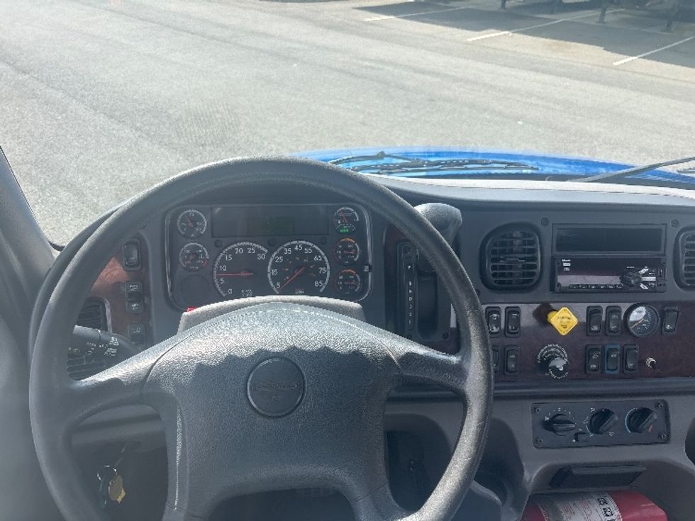 Cab and Chassis Truck-Light and Medium Duty Trucks-Freightliner-2020-M2-Everett-WA-153,367\n\t\tmiles-$ 45,000 - Image 11