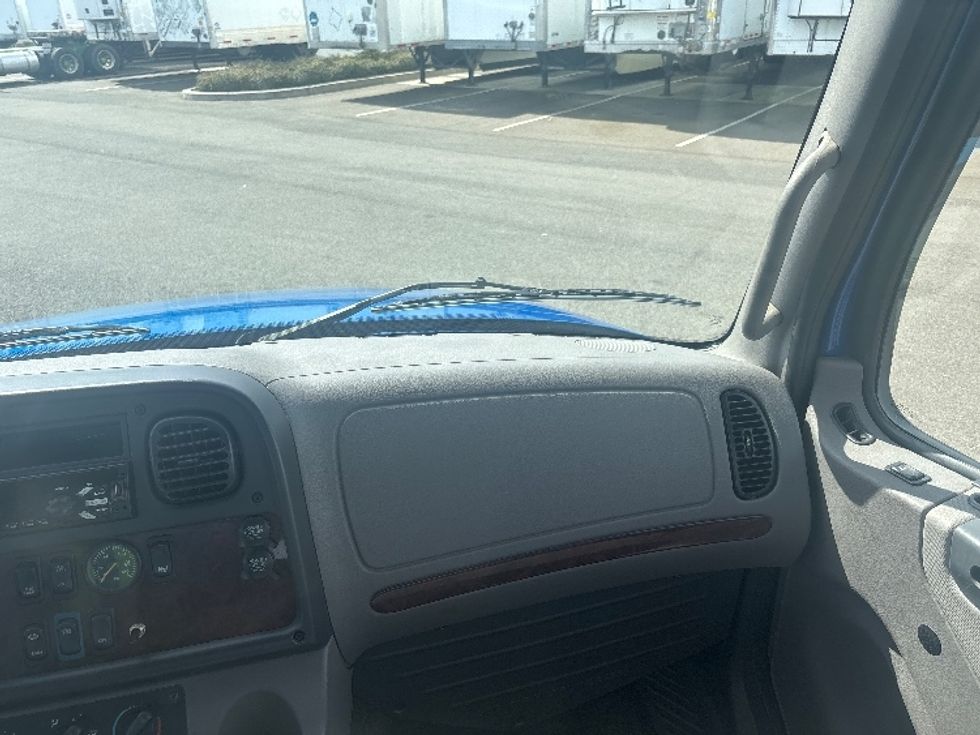 Cab and Chassis Truck-Light and Medium Duty Trucks-Freightliner-2020-M2-Everett-WA-153,367\n\t\tmiles-$ 45,000 - Image 14