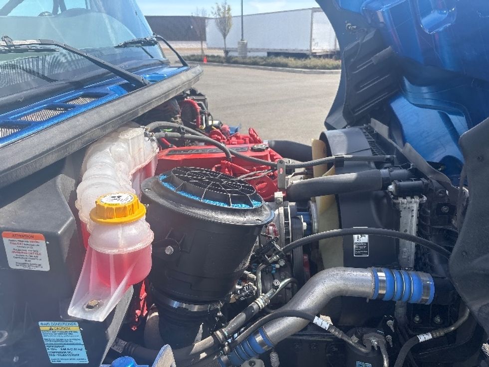 Cab and Chassis Truck-Light and Medium Duty Trucks-Freightliner-2020-M2-Everett-WA-153,367\n\t\tmiles-$ 45,000 - Image 16