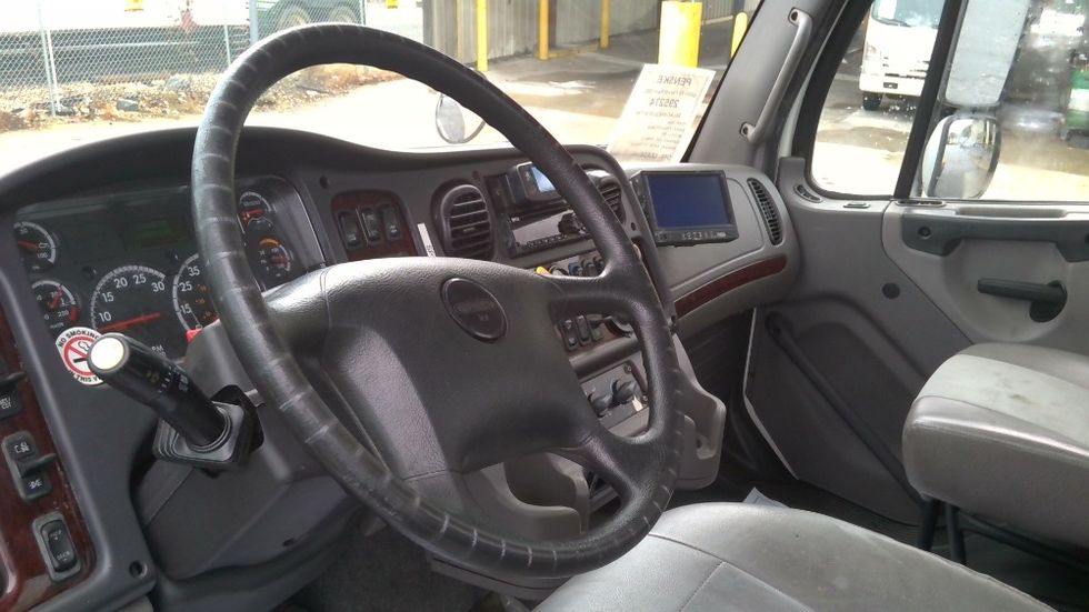 Cab and Chassis Truck-Light and Medium Duty Trucks-Freightliner-2020-M2-Forest Park-GA-174,563\n\t\tmiles-$ 39,250 - Image 12