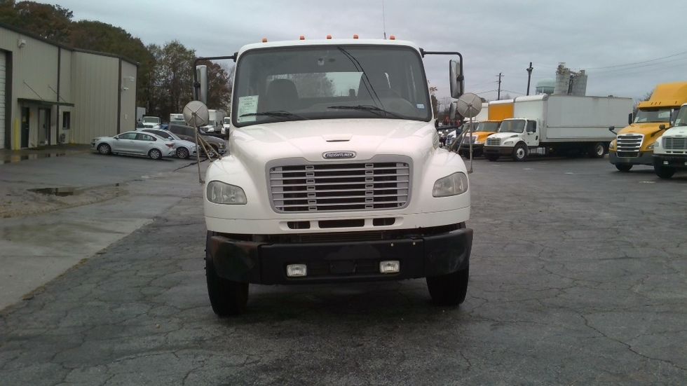 Cab and Chassis Truck-Light and Medium Duty Trucks-Freightliner-2020-M2-Forest Park-GA-174,563\n\t\tmiles-$ 39,250 - Image 2