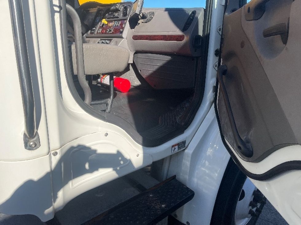 Cab and Chassis Truck-Light and Medium Duty Trucks-Freightliner-2020-M2-Forest Park-GA-253,316\n\t\tmiles-$ 25,750 - Image 18