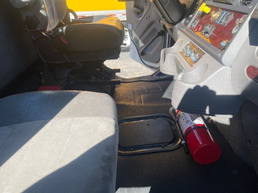 Cab and Chassis Truck-Light and Medium Duty Trucks-Freightliner-2020-M2-Forest Park-GA-253,316\n\t\tmiles-$ 25,750 - Image 20