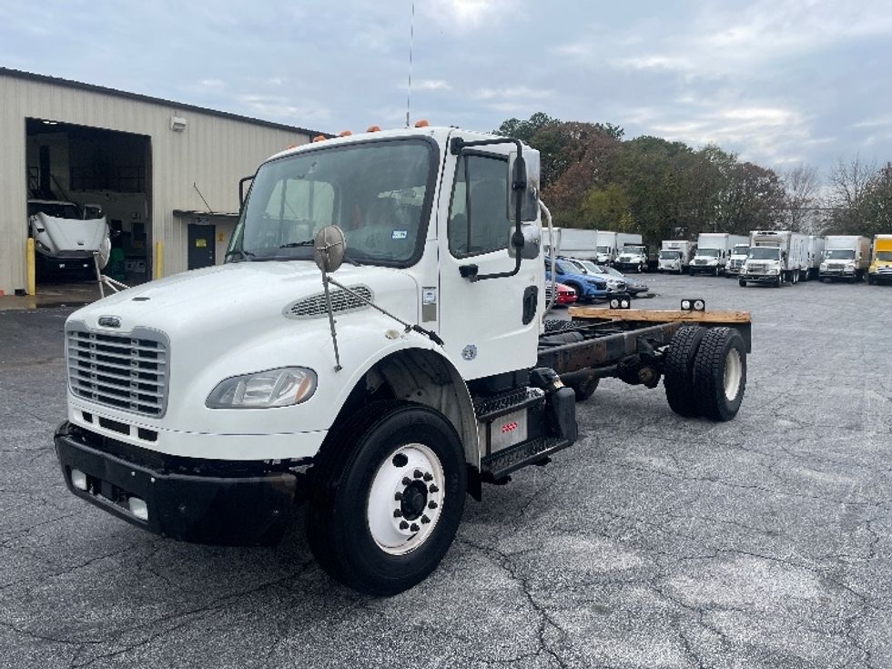 Cab and Chassis Truck-Light and Medium Duty Trucks-Freightliner-2020-M2-Forest Park-GA-253,316\n\t\tmiles-$ 25,750 - Image 3