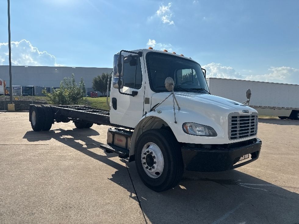 Cab and Chassis Truck-Light and Medium Duty Trucks-Freightliner-2020-M2-Grand Prairie-TX-264,999\n\t\tmiles-$ 23,000 - Image 1