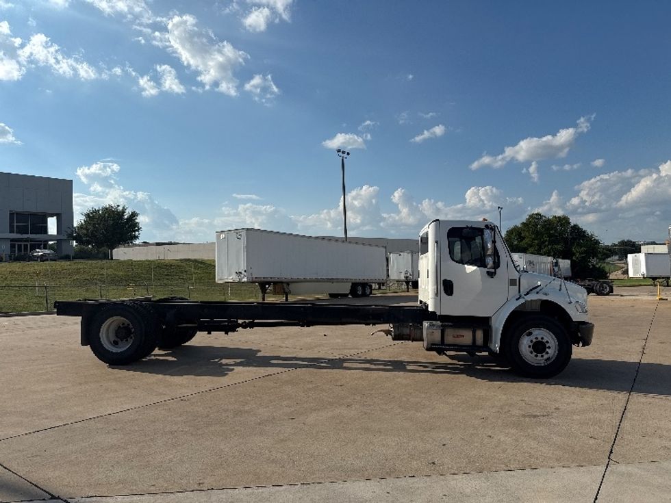 Cab and Chassis Truck-Light and Medium Duty Trucks-Freightliner-2020-M2-Grand Prairie-TX-264,999\n\t\tmiles-$ 23,000 - Image 15