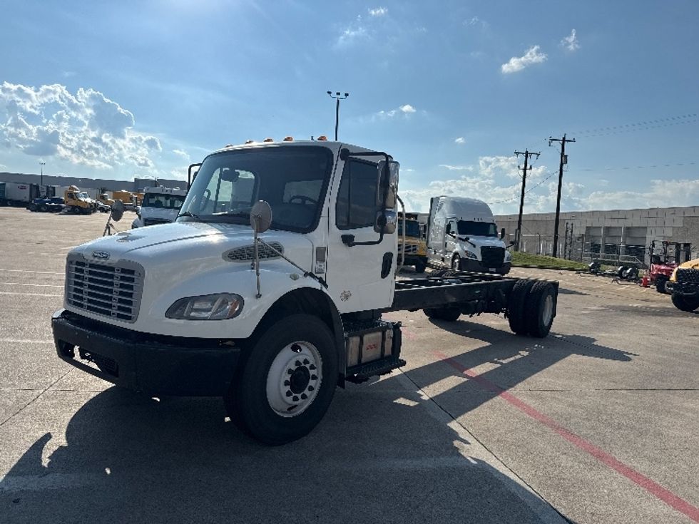 Cab and Chassis Truck-Light and Medium Duty Trucks-Freightliner-2020-M2-Grand Prairie-TX-321,838\n\t\tmiles-$ 23,000 - Image 3