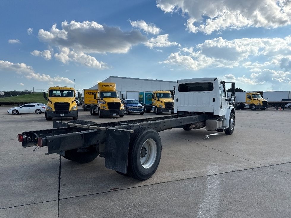 Cab and Chassis Truck-Light and Medium Duty Trucks-Freightliner-2020-M2-Grand Prairie-TX-420,183\n\t\tmiles-$ 23,000 - Image 13