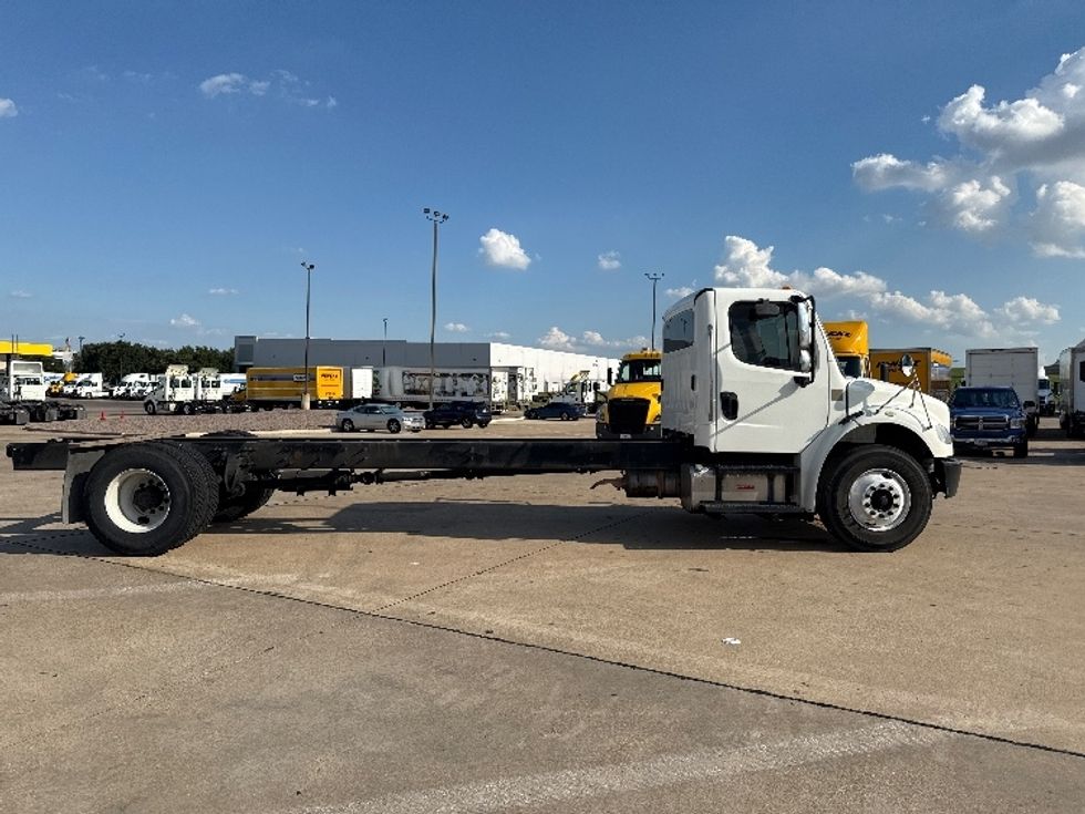 Cab and Chassis Truck-Light and Medium Duty Trucks-Freightliner-2020-M2-Grand Prairie-TX-420,183\n\t\tmiles-$ 23,000 - Image 15