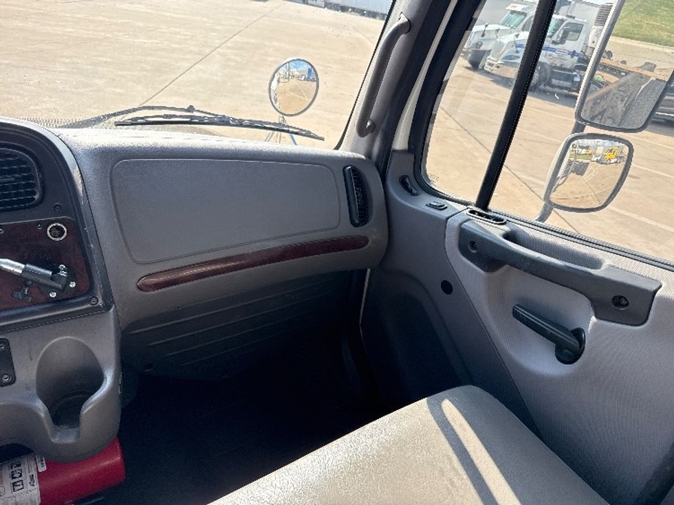 Cab and Chassis Truck-Light and Medium Duty Trucks-Freightliner-2020-M2-Grand Prairie-TX-420,183\n\t\tmiles-$ 23,000 - Image 21