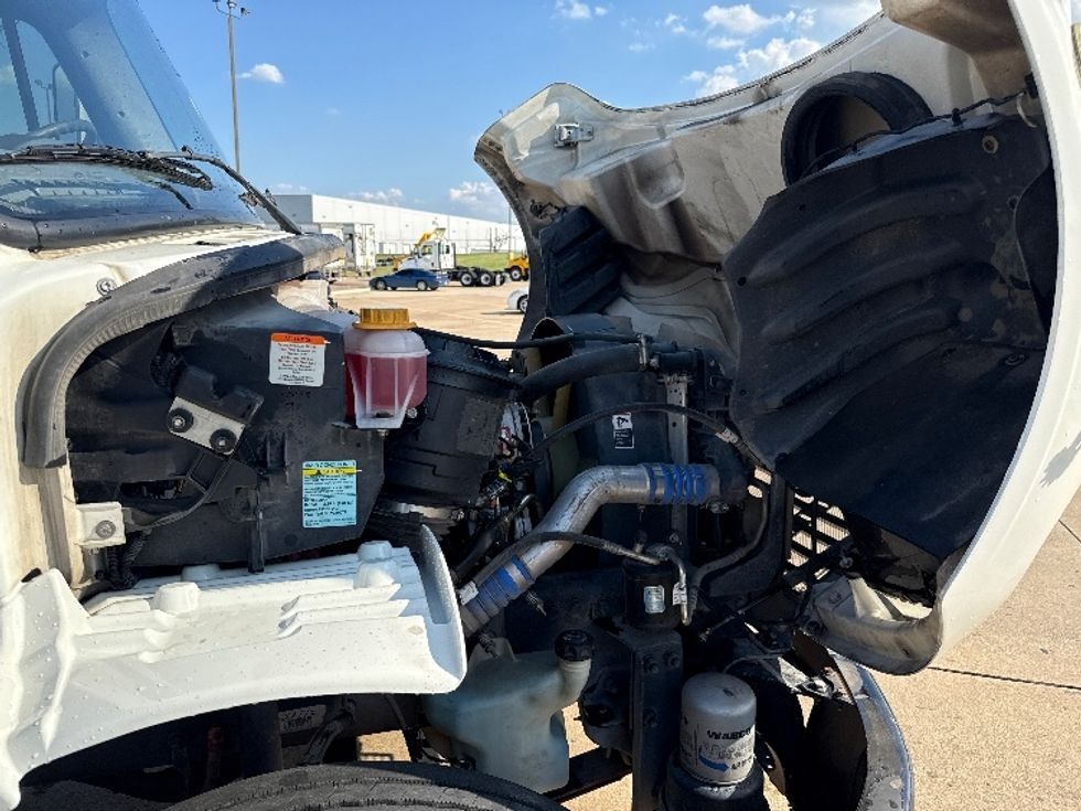 Cab and Chassis Truck-Light and Medium Duty Trucks-Freightliner-2020-M2-Grand Prairie-TX-420,183\n\t\tmiles-$ 23,000 - Image 23