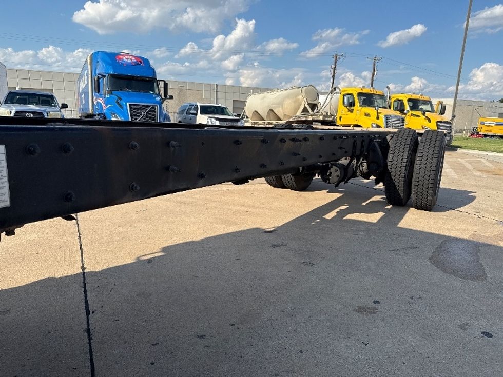 Cab and Chassis Truck-Light and Medium Duty Trucks-Freightliner-2020-M2-Grand Prairie-TX-420,183\n\t\tmiles-$ 23,000 - Image 5