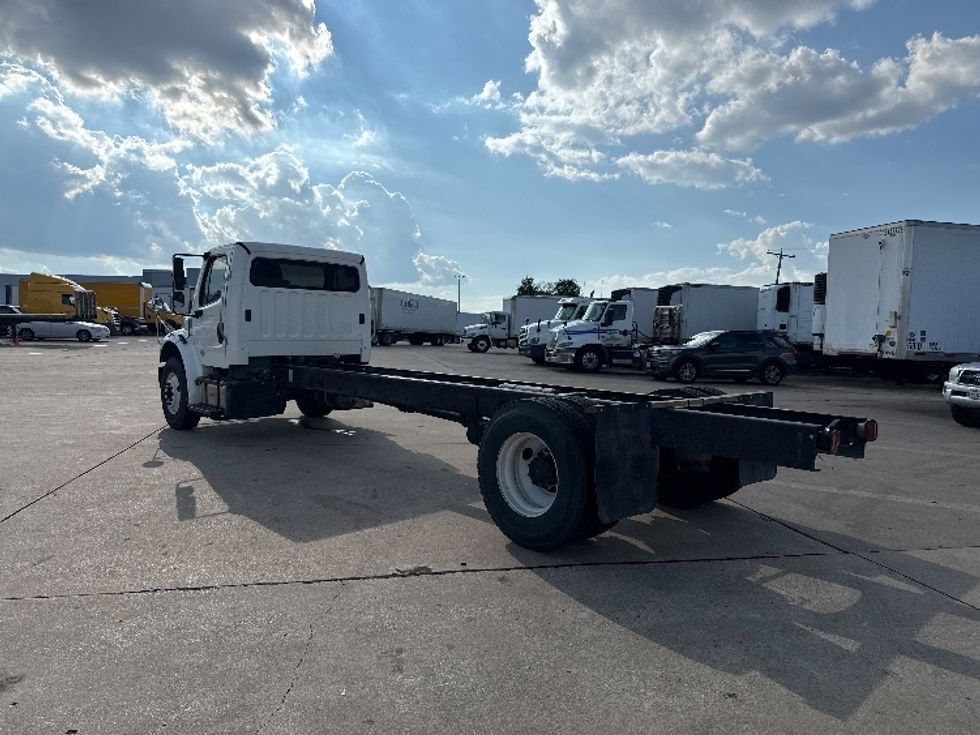 Cab and Chassis Truck-Light and Medium Duty Trucks-Freightliner-2020-M2-Grand Prairie-TX-420,183\n\t\tmiles-$ 23,000 - Image 6