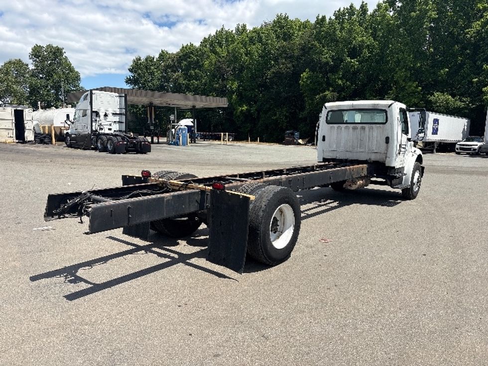 Cab and Chassis Truck-Light and Medium Duty Trucks-Freightliner-2020-M2-Greensboro-NC-143,849\n\t\tmiles-$ 43,250 - Image 8