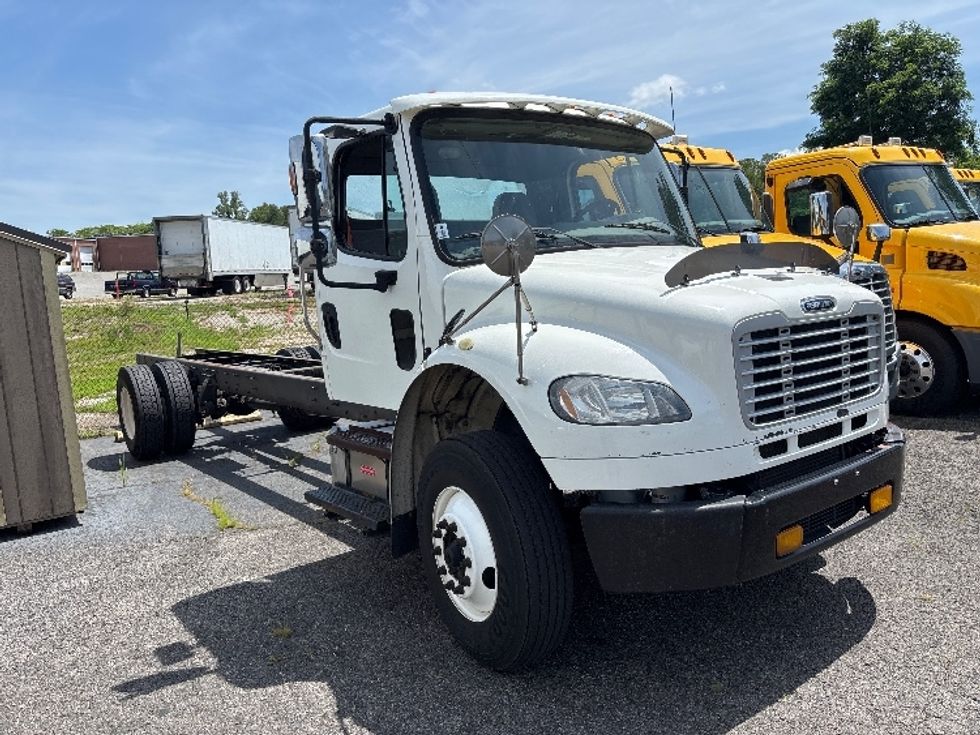 Cab and Chassis Truck-Light and Medium Duty Trucks-Freightliner-2020-M2-Martinsville-VA-430,074\n\t\tmiles-$ 24,000 - Image 1