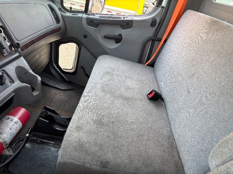 Cab and Chassis Truck-Light and Medium Duty Trucks-Freightliner-2020-M2-Martinsville-VA-430,074\n\t\tmiles-$ 24,000 - Image 19