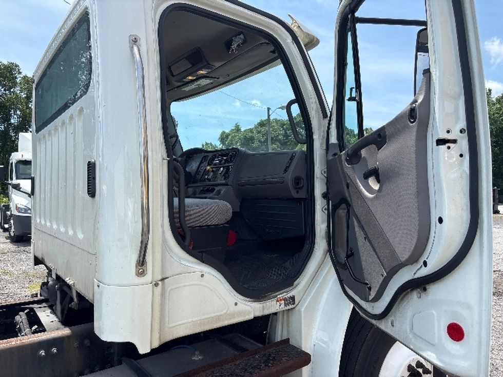 Cab and Chassis Truck-Light and Medium Duty Trucks-Freightliner-2020-M2-Martinsville-VA-430,074\n\t\tmiles-$ 24,000 - Image 20
