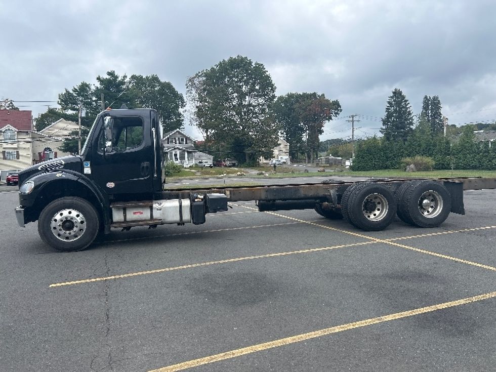 Cab and Chassis Truck-Light and Medium Duty Trucks-Freightliner-2020-M2-Montgomery-NY-170,725\n\t\tmiles-$ 54,000 - Image 4