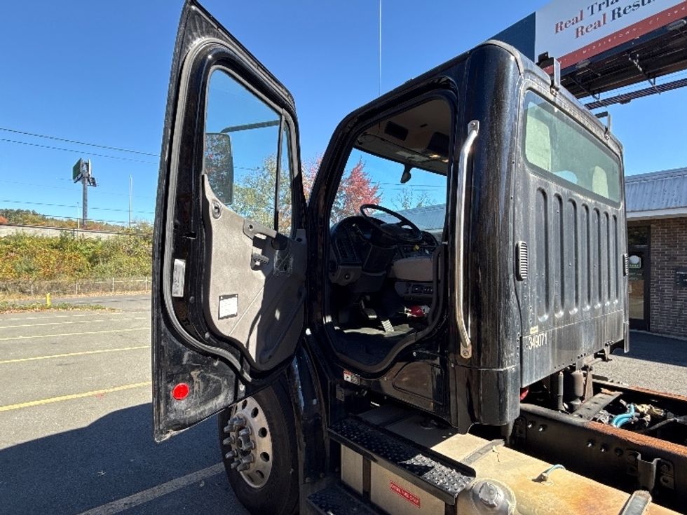 Cab and Chassis Truck-Light and Medium Duty Trucks-Freightliner-2020-M2-Montgomery-NY-342,845\n\t\tmiles-$ 27,250 - Image 11