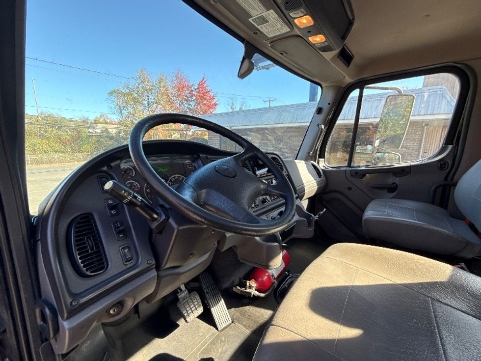 Cab and Chassis Truck-Light and Medium Duty Trucks-Freightliner-2020-M2-Montgomery-NY-342,845\n\t\tmiles-$ 27,250 - Image 12