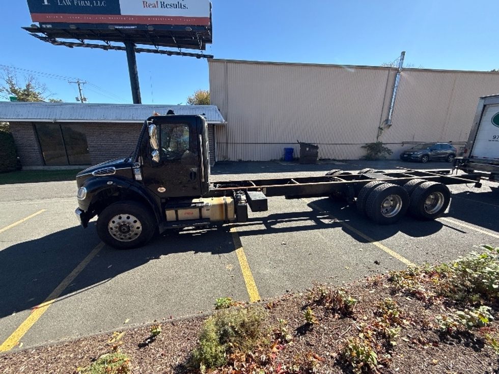 Cab and Chassis Truck-Light and Medium Duty Trucks-Freightliner-2020-M2-Montgomery-NY-342,845\n\t\tmiles-$ 27,250 - Image 4
