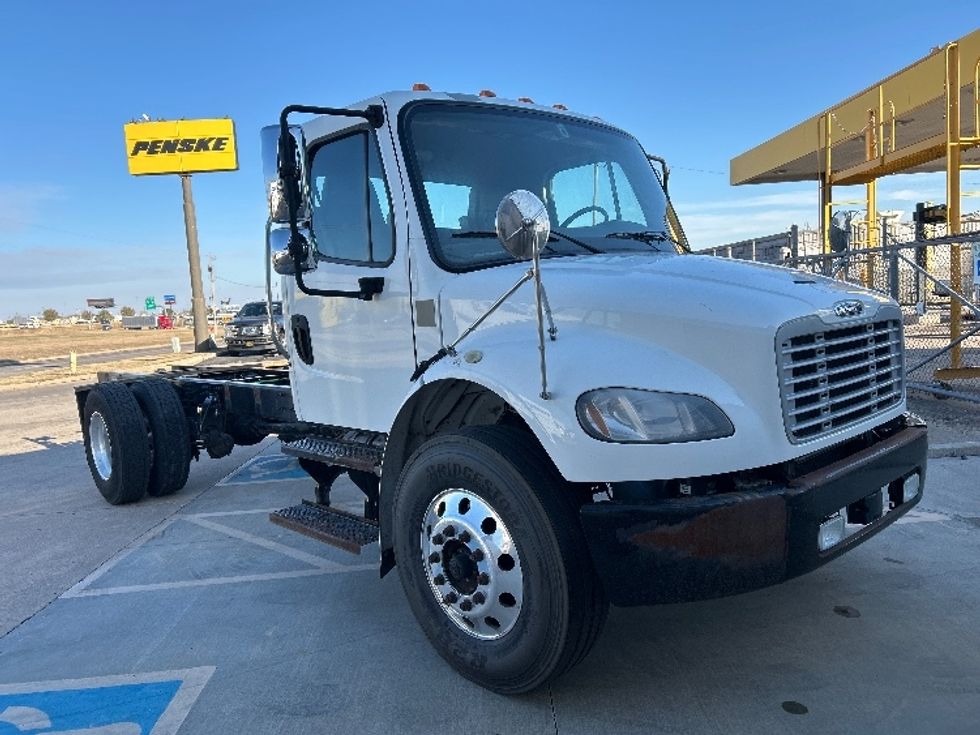Cab and Chassis Truck-Light and Medium Duty Trucks-Freightliner-2020-M2-Oklahoma City-OK-366,284\n\t\tmiles-$ 23,000 - Image 1