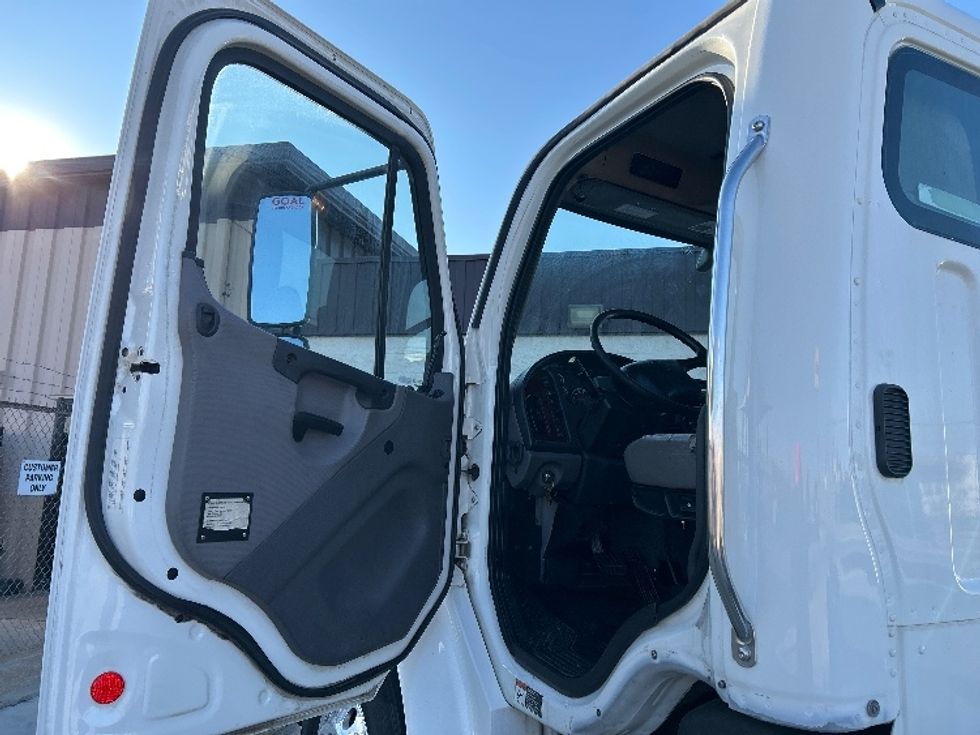 Cab and Chassis Truck-Light and Medium Duty Trucks-Freightliner-2020-M2-Oklahoma City-OK-366,284\n\t\tmiles-$ 23,000 - Image 11