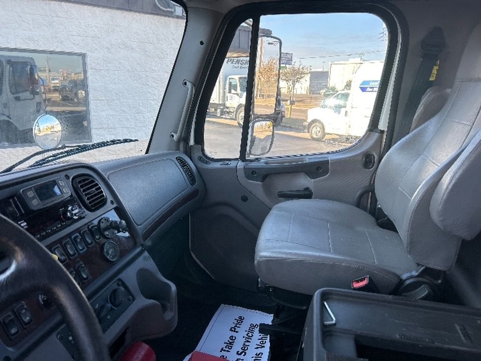 Cab and Chassis Truck-Light and Medium Duty Trucks-Freightliner-2020-M2-Oklahoma City-OK-366,284\n\t\tmiles-$ 23,000 - Image 13