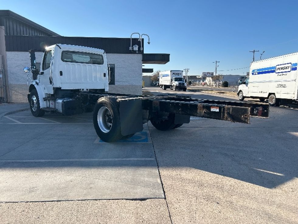 Cab and Chassis Truck-Light and Medium Duty Trucks-Freightliner-2020-M2-Oklahoma City-OK-366,284\n\t\tmiles-$ 23,000 - Image 6